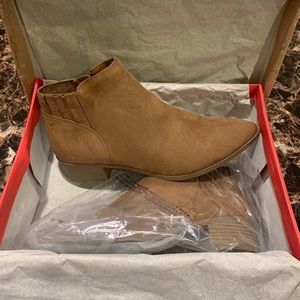 American Rag Womens Tori Suede Almond Toe Ankle Fashion Boots